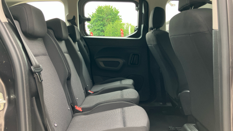 Toyota Proace City Verso 100kW Shuttle Long 50kWh 5dr Auto Electric Estate